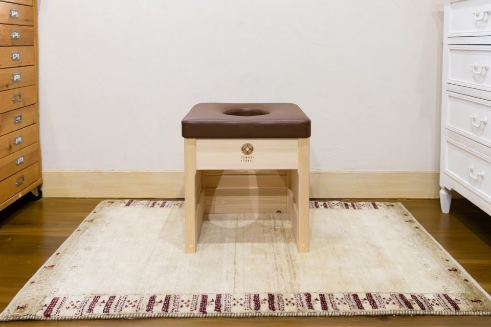 木製椅子の特徴【よもぎハーバル協会/よもぎ蒸し】 | よもぎハーバル